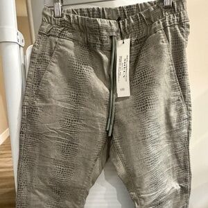 NWT Bevy Flog Shelley Size 24